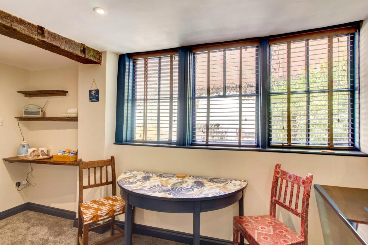 Green Parrot House Bed & Breakfast Devizes Exterior photo